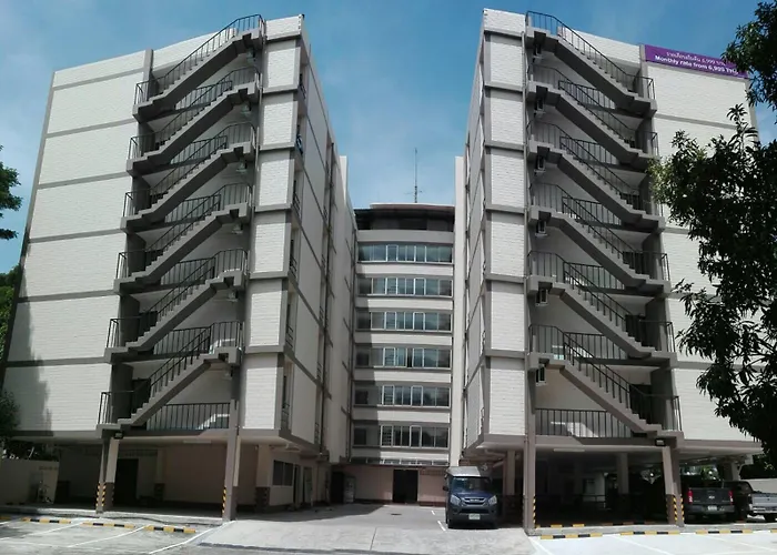 Sukhumvit 71 Hotel